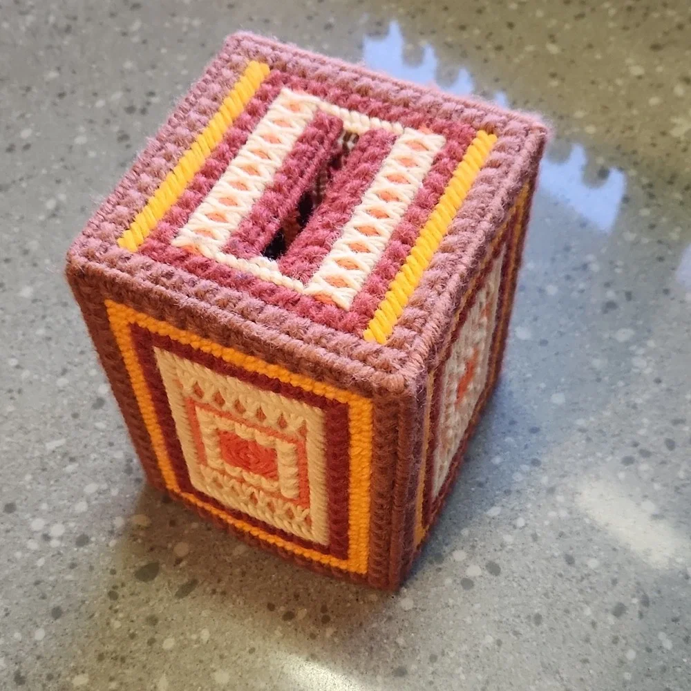 Handmade VTG Needlepoint Yarn Tissue Box Cover,  Multicolor 70s style